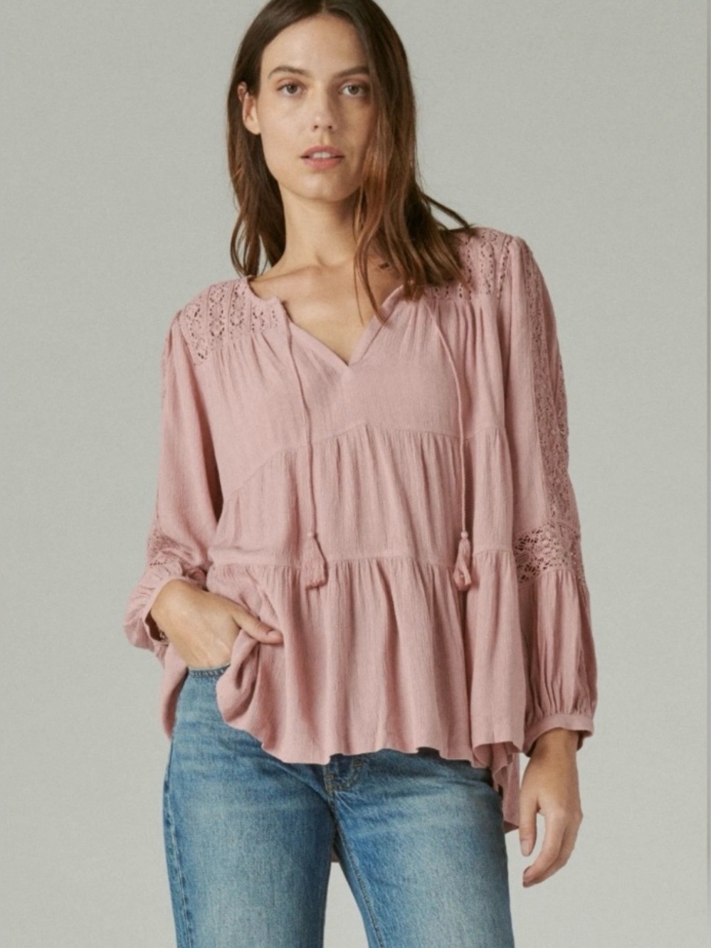 Lucky Brand
* Lucky Brand Lace Tiered Long Sleeved Top Crochet Details XL
